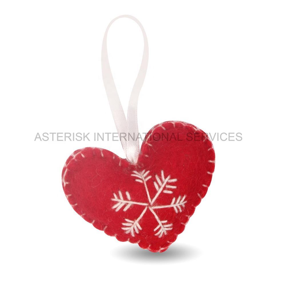 felt-heart-shape-christmas-ornament